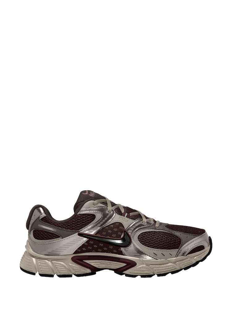 Nike Red V5 Runner Trainers - Image 1 of 4
