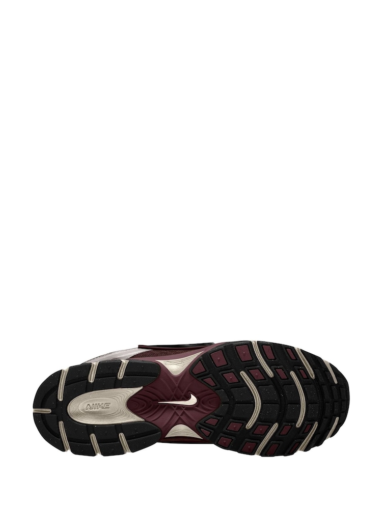 Nike Red V5 Runner Trainers - Image 4 of 4