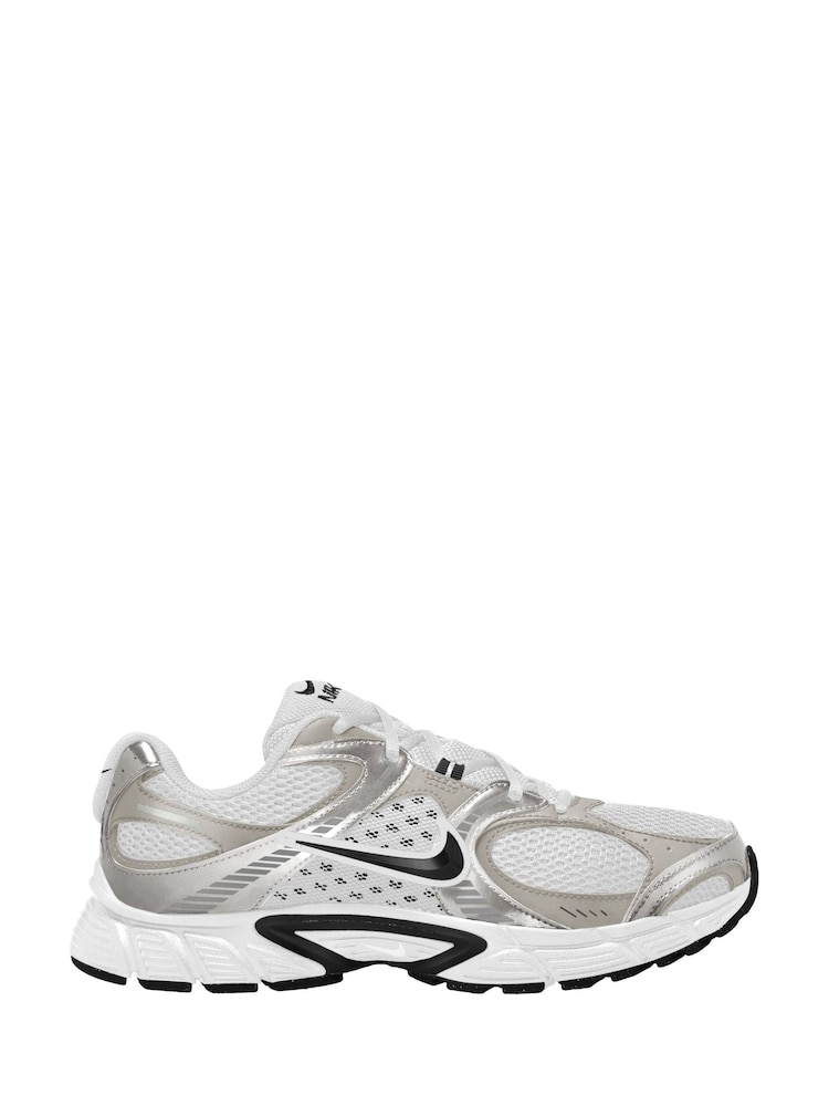 Nike Grey/White V5 Runner Trainers - Image 1 of 4