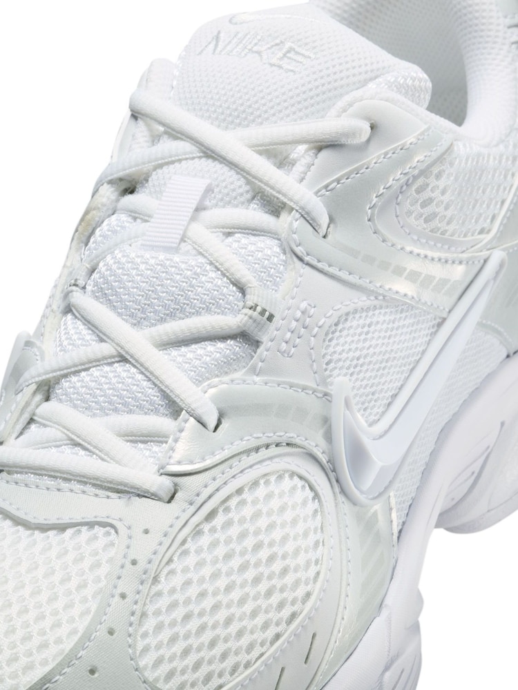 Nike White V5 Runner Trainers - Image 9 of 9
