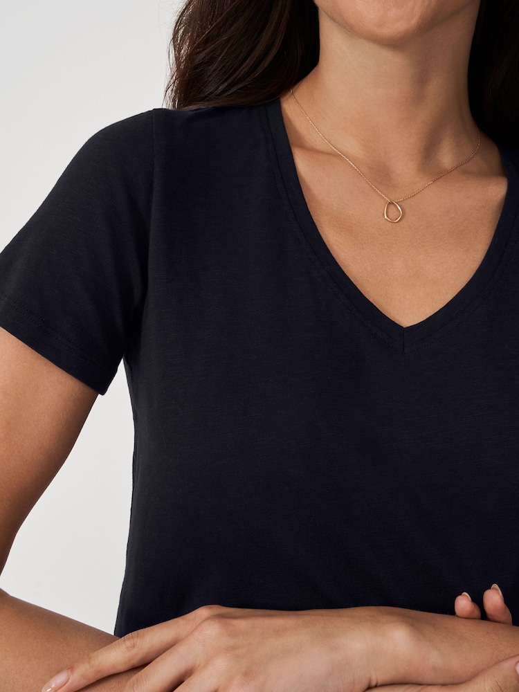 Crew Clothing Company Perfect V-Neck Slub 100% Cotton Black T-Shirt - Image 4 of 5
