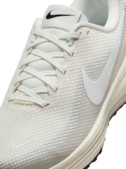 Nike White Ivory Revolution 8 Road Running Trainers - Image 8 of 9