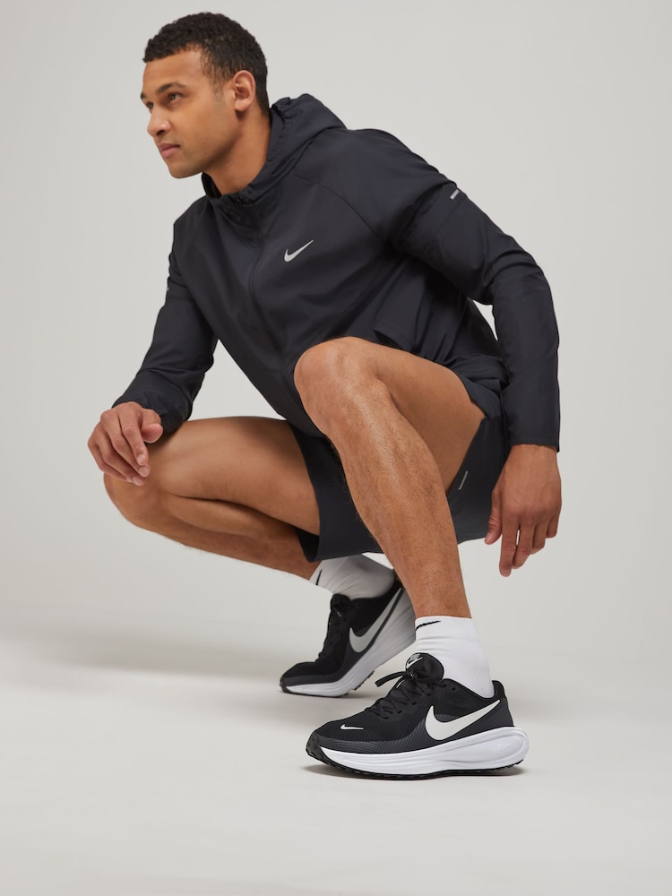 Nike Black/White Revolution 8 Road Running Trainers - Image 10 of 10 Nike Black/White Revolution 8 Road Running Trainers - Image 10 of 10