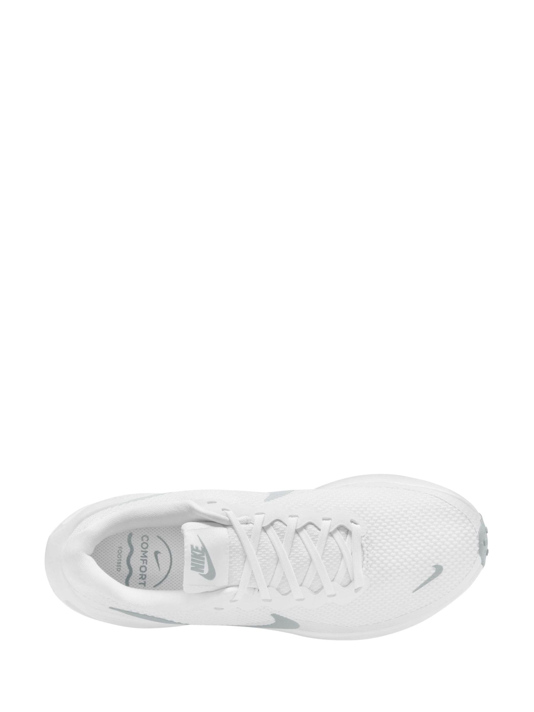 white nike ladies trainers