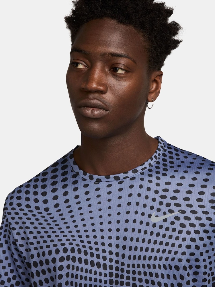 Nike World Indigo Blue Dri-FIT Miler Printed Running T-Shirt - Image 3 of 3 Nike World Indigo Blue Dri-FIT Miler Printed Running T-Shirt - Image 3 of 3