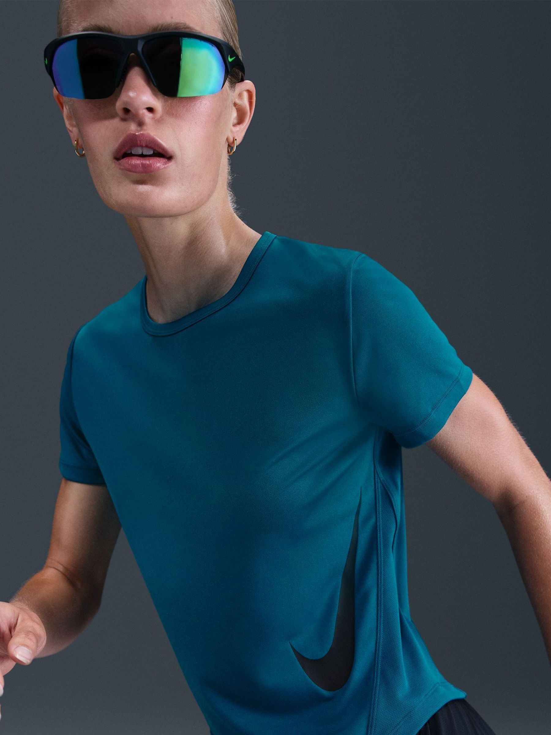 nike mesh running top