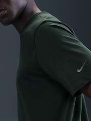 Nike Green Chelsea FC Crest Graphic T-Shirt - Image 4 of 5