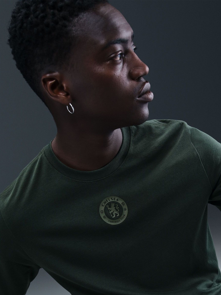 Nike Green Chelsea FC Crest Graphic T-Shirt - Image 5 of 5