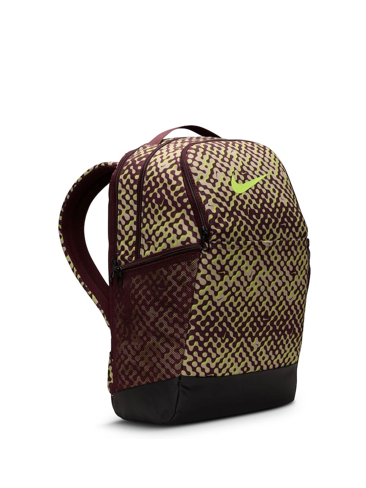 nike brasilia backpack burgundy Deal: Unisex Adult Gameday 9.5 Training (24L or 30L) side mesh pockets for water bottles and a zippered pocket on the inside to keep small items secure Nike Backpack with Laptop Compartment