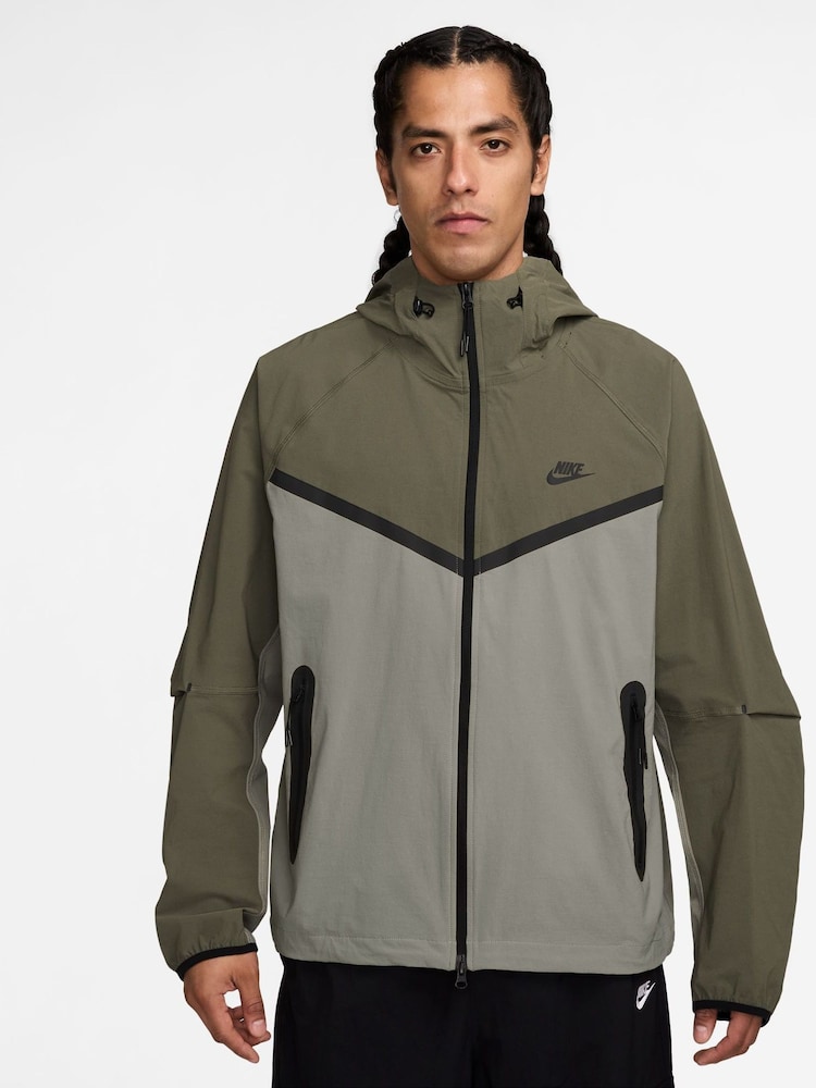 Nike Green Tech Woven Jacket - Image 1 of 3