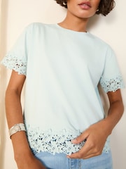 Albastru - Tricou Friends Like These cu dantelă - Image 1 of 4