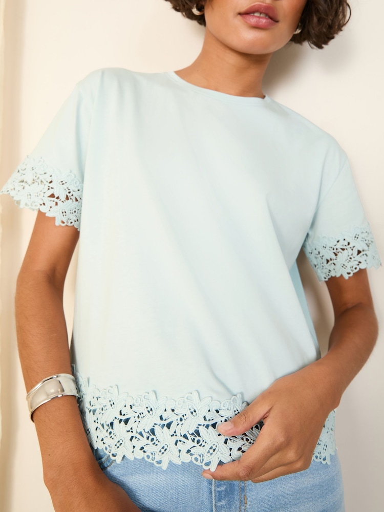 Albastru - Tricou Friends Like These cu dantelă - Image 1 of 4