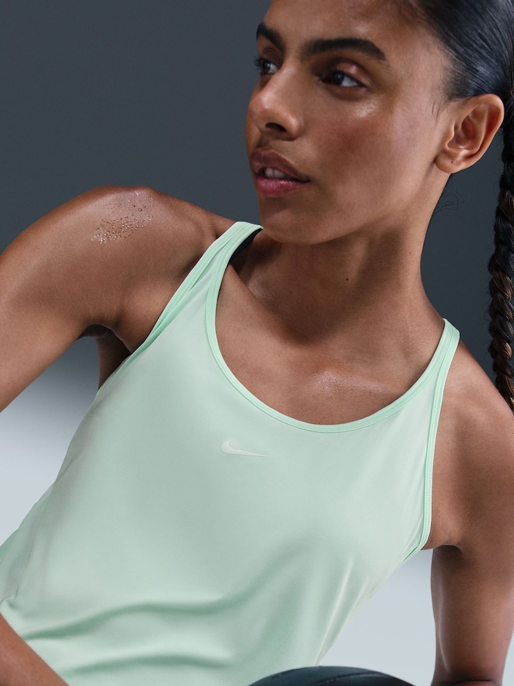 Klasična majica brez rokavov s paščki Nike One Dri-FIT - Slika 5 iz 5