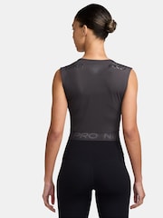 Top sin mangas Pro Dri-FIT de Nike - Imagen 2 de 3
