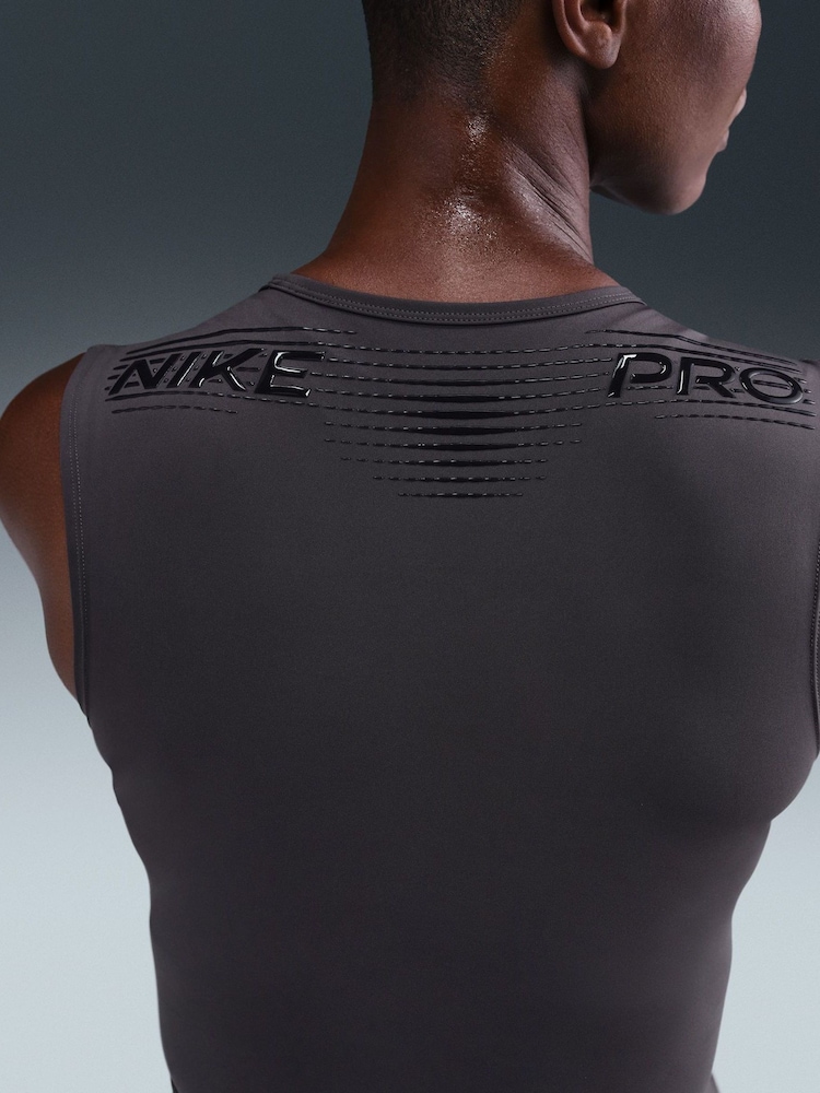 Nike Black Pro Dri-FIT Vest Top - Image 5 of 5 Nike Black Pro Dri-FIT Vest Top - Image 5 of 5