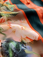 طقم ستان من شورت ورداء علوي بأزرار كاملة من B by Ted Baker - صورة 10 من 14