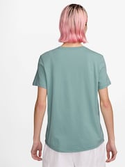 Nike Cannon Blue Sportswear Club Essentials T-Shirt - Image 2 of 3