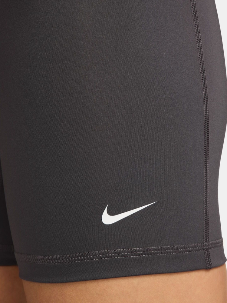Nike Thunder Grey Pro 365 5" Shorts - Image 4 of 4 Nike Thunder Grey Pro 365 5" Shorts - Image 4 of 4
