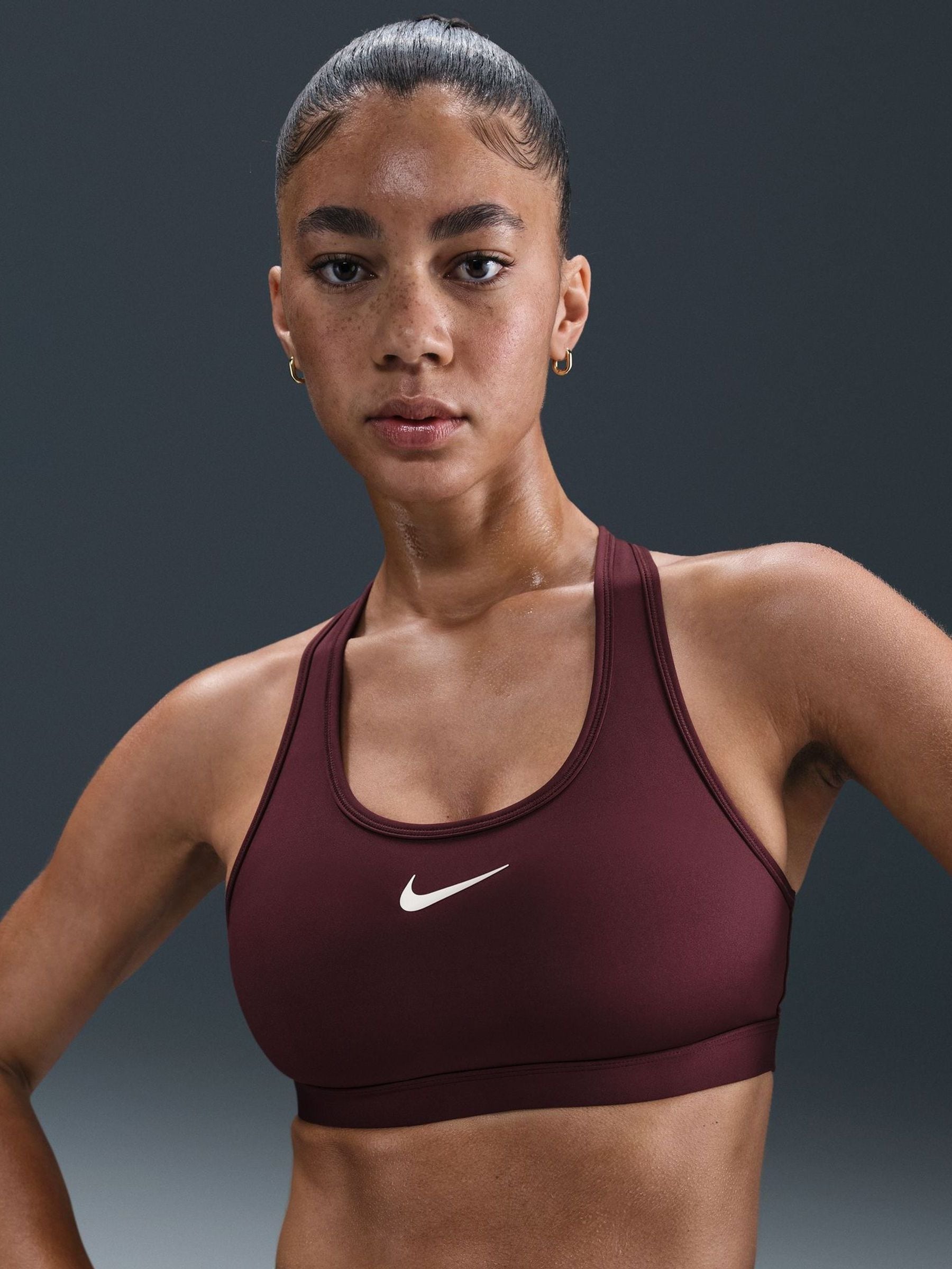 nike medium support sports bra