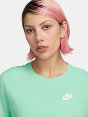 Camiseta básica con diseño deportivo Club de Nike - Imagen 3 de 3