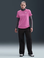 Nike Red Sportswear Club Essentials T-Shirt - Image 4 of 5