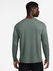 Nike Clay Green Dri-FIT Miler Long Sleeve Running Top - Image 2 of 3