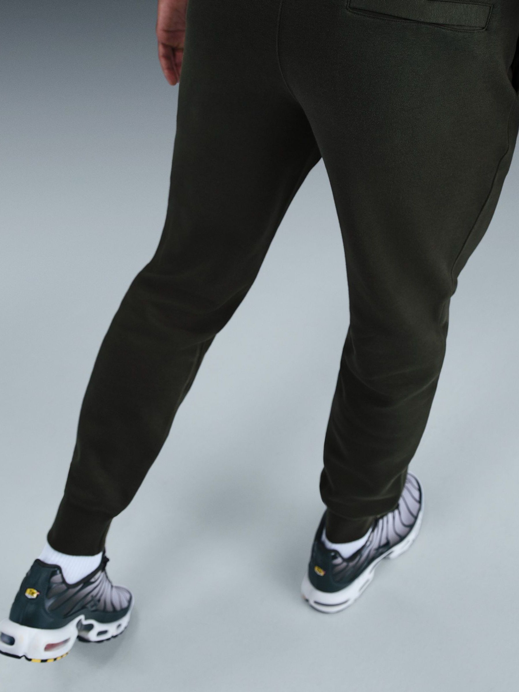 nike skinny sweats