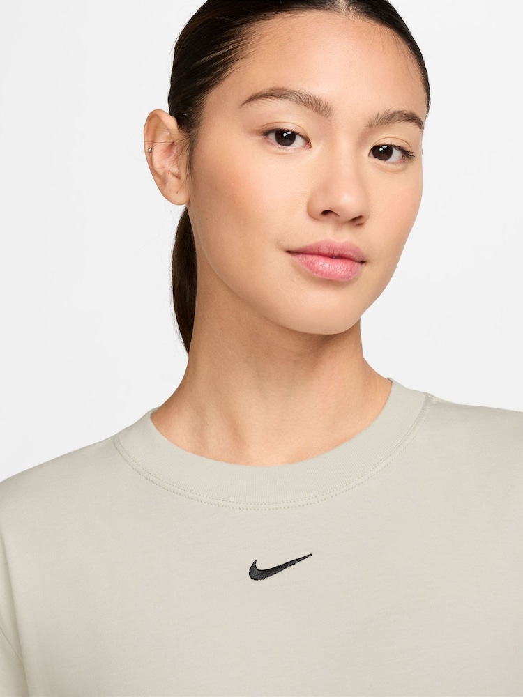 Nike Sportswear Essential T-Shirt - Imagen 3 de 3