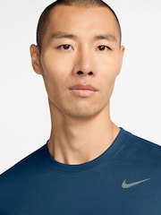 Modra sila - Majica Nike Dri-FIT Legend Training  - Slika 8 iz 8