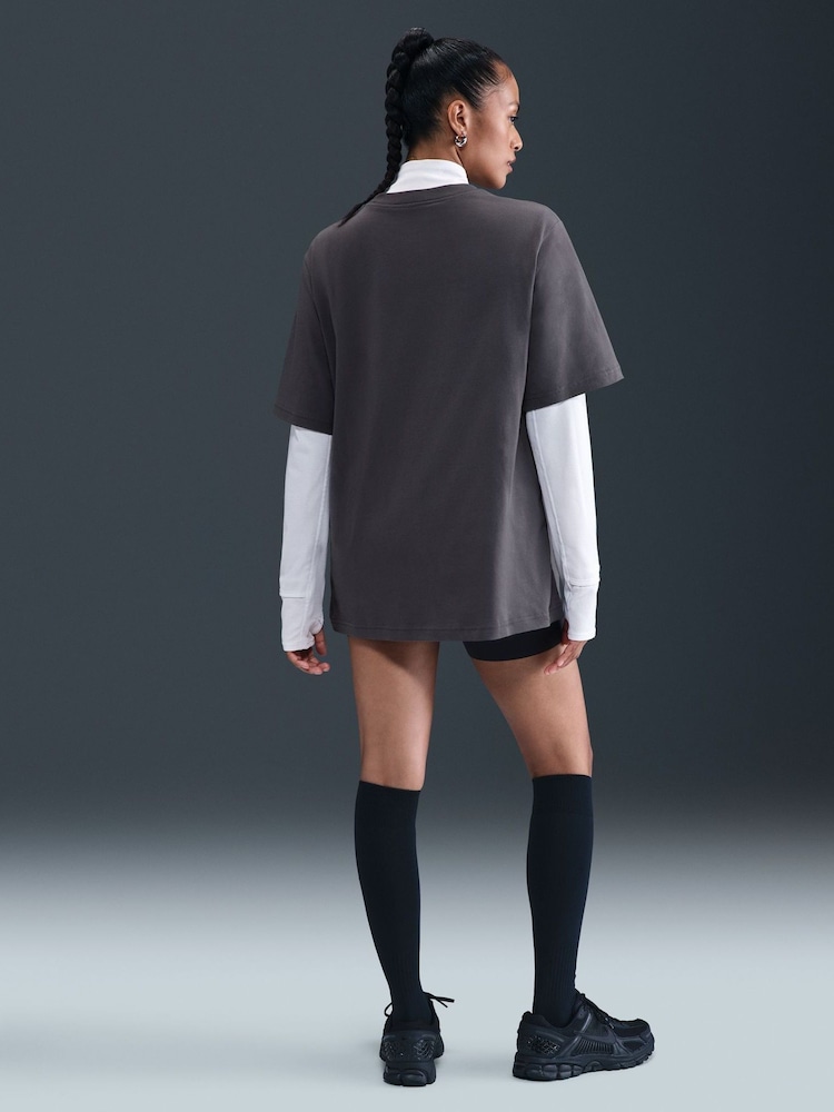 Nike Thunder Grey Sportswear Essential T-Shirt - Image 2 of 5
