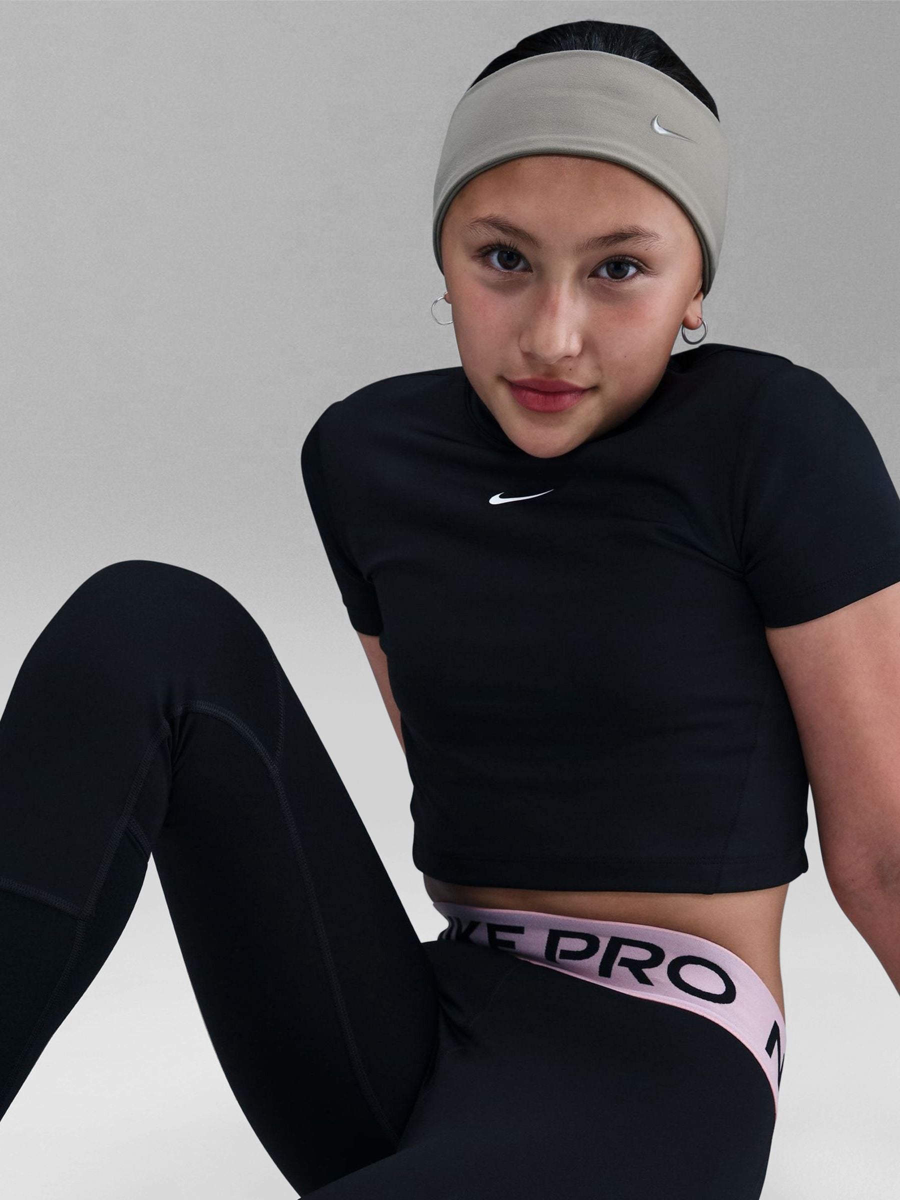 Next：日本 プラチナライラック - Nike Dri-FIT ハイウエスト Pro