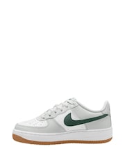 Nike White/Fir Green Youth Air Force 1 Trainers - Image 2 of 4