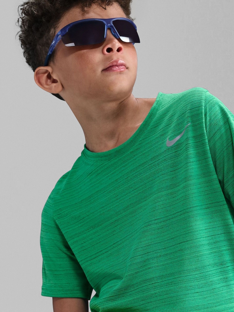 Nike Stadium Green Miler Dri-FIT Short Sleeve T-Shirt - Image 5 of 5 Nike Stadium Green Miler Dri-FIT Short Sleeve T-Shirt - Image 5 of 5