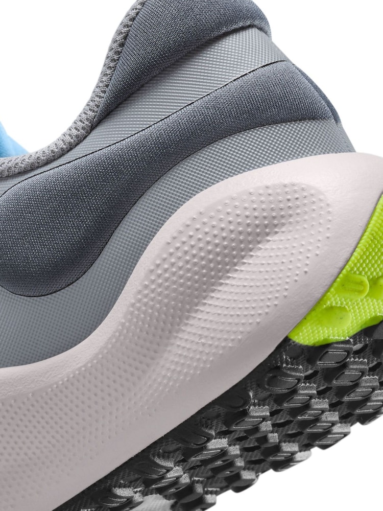 Cement Grey/Blue - Nike Revolution 7 Sportschuhe für Jugendliche - Bild 8 von 8 Cement Grey/Blue - Nike Revolution 7 Sportschuhe für Jugendliche - Bild 8 von 8