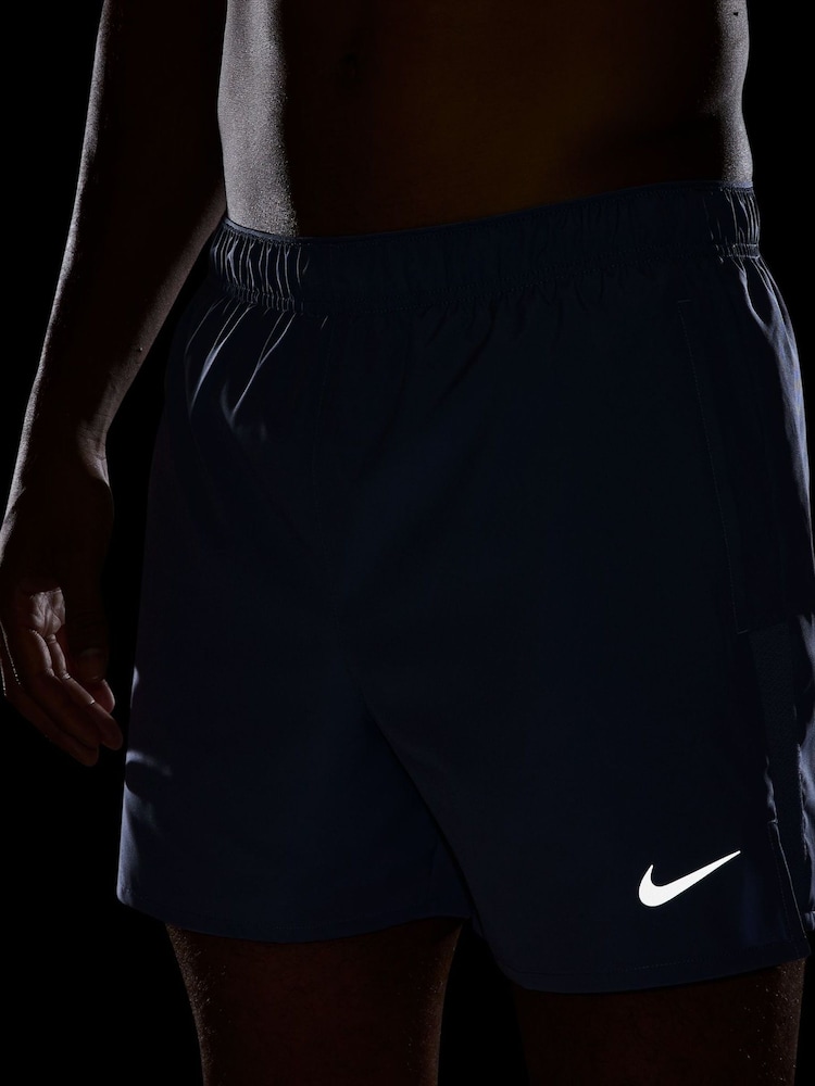 Nike World Indigo Blue Challenger Dri-FIT 5 Inch 2-In-1 Training Shorts - Image 5 of 5