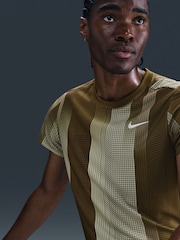 Nike Green Victory Top Print T-Shirt - Image 5 of 8