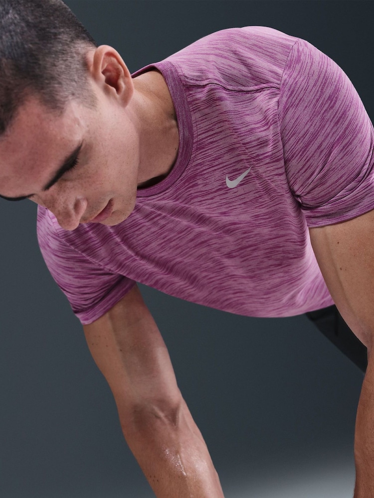 Nike Bold Berry Dri-Fit Training T-Shirt - Image 5 of 5