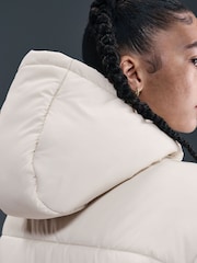 Light Bone - Nike Loose Sportswear Classic Puffer Therma FIT Hooded Jacket - Bild 5 von 6