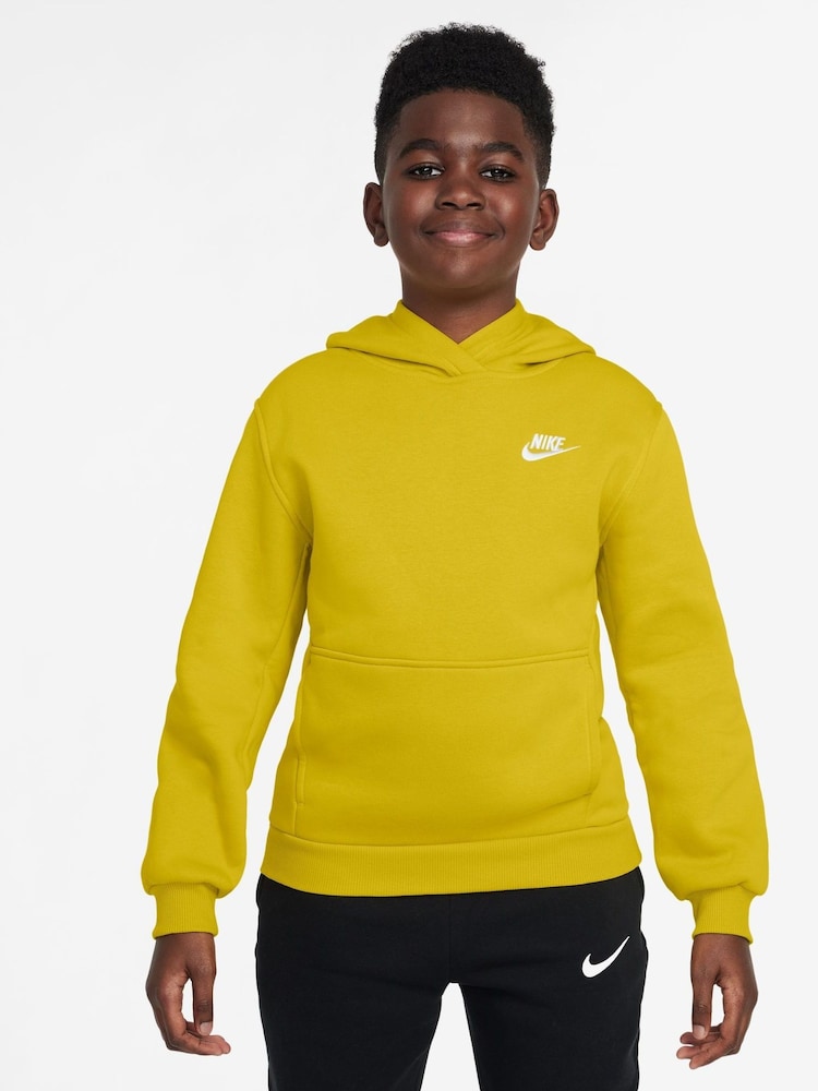 Zitronengelb - Nike Club Kapuzensweatshirt aus Fleece - Bild 1 von 3