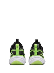 Nike Black/Volt Junior Cosmic Running Trainers - Image 4 of 9