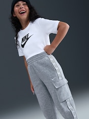 Dunkelgrau meliert - Nike Club+ Poly Taped Cargo Joggers - Bild 5 von 7