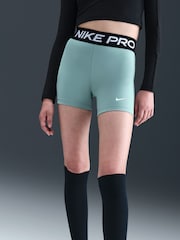 Nike Cannon Green Pro 3-Inch Shorts - Image 3 of 5