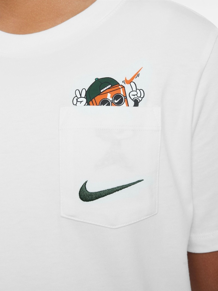 Nike White Pocket Graphic Print T-Shirt - Image 3 of 3