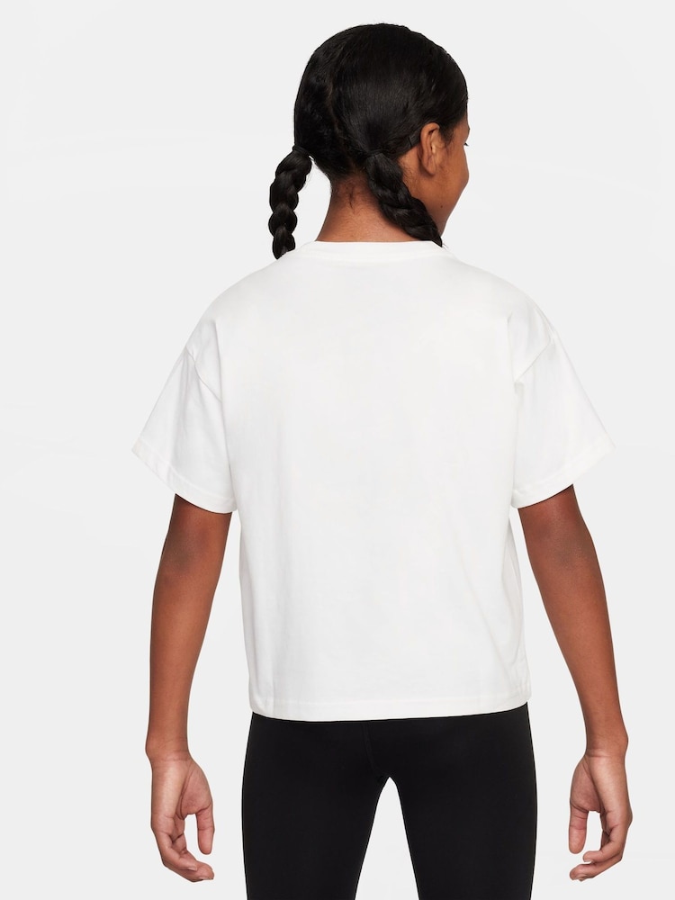 Nike White Empower Graphic Print T-Shirt - Image 2 of 3 Nike White Empower Graphic Print T-Shirt - Image 2 of 3