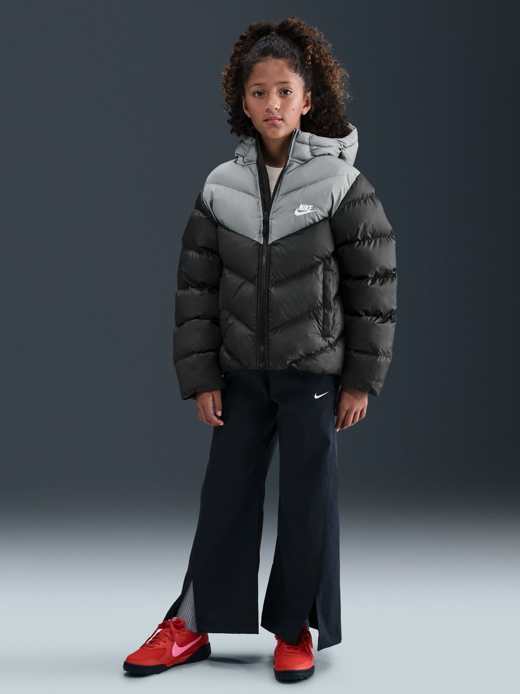 Comprar Preto - Jaqueta puffer Nike com blocos de cores from Next
