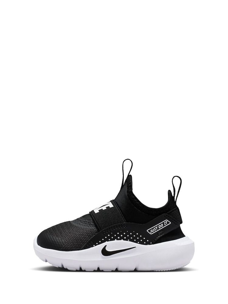Nike Black/White Infant Flex Runner 4 Trainers - Image 2 of 10 Nike Black/White Infant Flex Runner 4 Trainers - Image 2 of 10