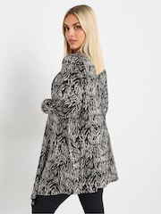 Yours Curve Black Abstract Print Waterfall Cardigan - Image 3 of 5