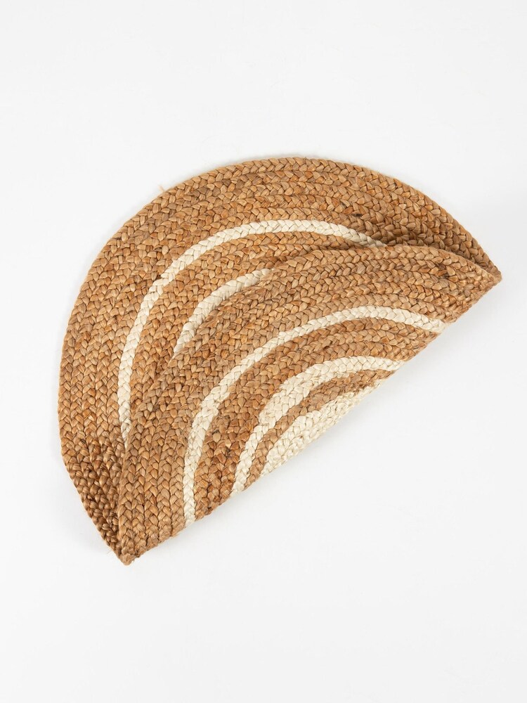 Esselle Natural Altrincham Bleached Jute Circle Rug - Image 5 of 5