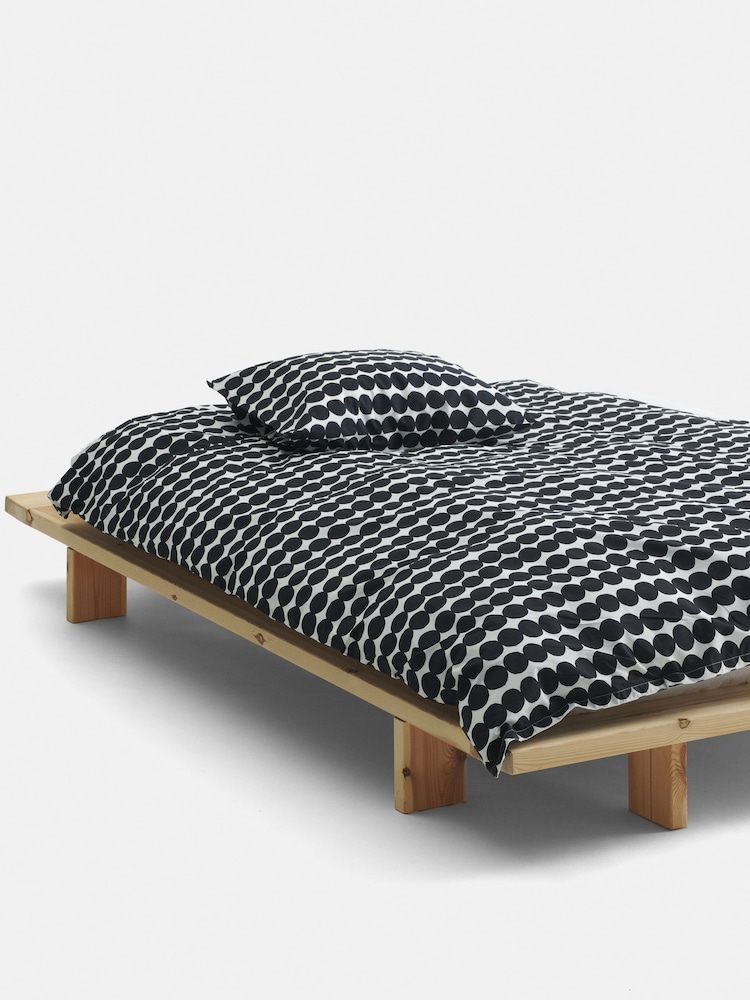 Marimekko White Black RÄSYMATTO Duvet Cover - Image 4 of 4 Marimekko White Black RÄSYMATTO Duvet Cover - Image 4 of 4