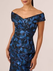 Adrianna Papell Blue Off Shoulder Jacquard Gown - Imagen 5 de 7